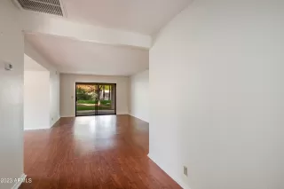 Photo #2: 6591855 Listing 