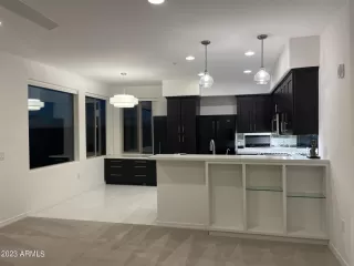 Photo #4: 6591861 Listing