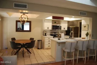 Photo #2: 6591933 Listing