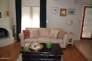 Photo #4: 6591933 Listing