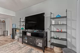 Photo #5: 6591936 Listing 