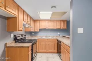 Photo #3: 6592028 Listing