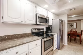 Photo #6: 6592065 Listing 