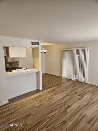 Photo #2: 6592147 Listing