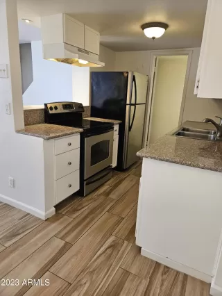 Photo #3: 6592147 Listing