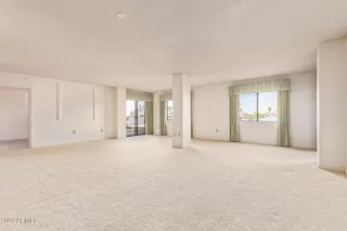 Photo #1: 6592400 Listing