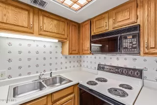 Photo #2: 6592400 Listing