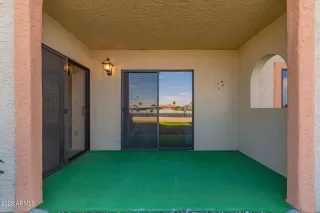 Photo #5: 6592400 Listing