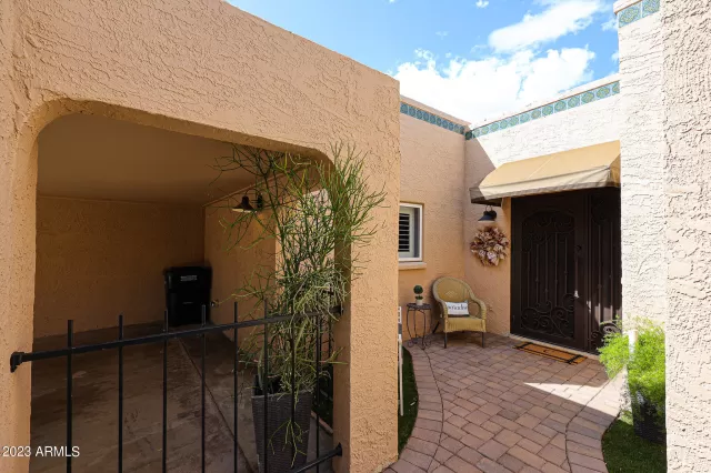 MLS: 6592624 Condo For Sale