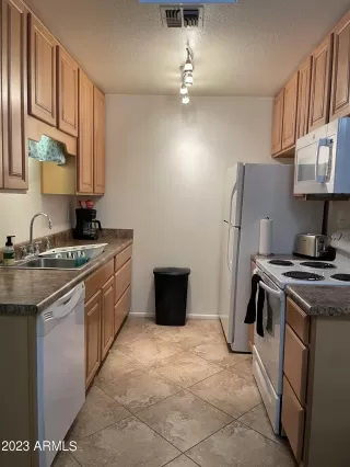 Photo #4: 6592649 Listing 
