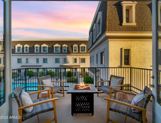 MLS: 6592836 Condo For Sale