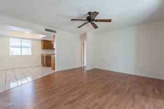 Photo #3: 6592915 Listing