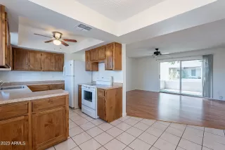 Photo #6: 6592915 Listing