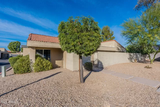 MLS: 6593062 Condo For Sale