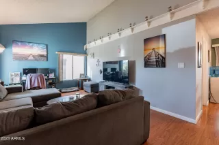 Photo #2: 6593062 Listing