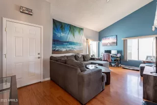 Photo #3: 6593062 Listing