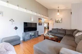 Photo #5: 6593062 Listing