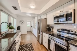 Photo #4: 6593065 Listing