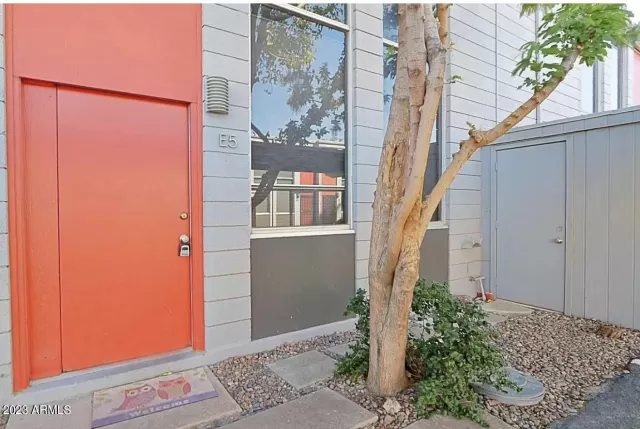 MLS: 6593085 Condo For Sale