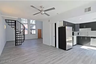 Photo #2: 6593085 Listing