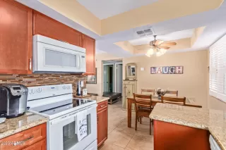 Photo #3: 6593200 Listing 