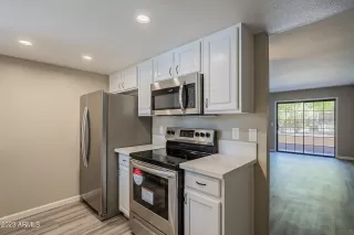 Photo #4: 6593238 Listing