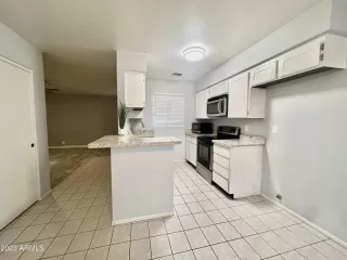 Photo #2: 6593453 Listing 