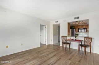 Photo #2: 6593637 Listing