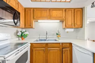 Photo #3: 6593637 Listing