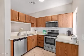 Photo #3: 6594388 Listing