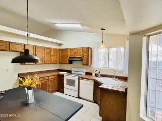 Photo #4: 6594510 Listing