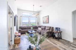 Photo #4: 6594586 Listing