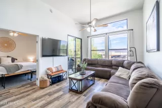 Photo #5: 6594586 Listing