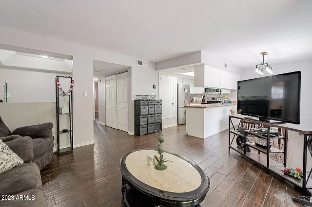 MLS: 6594682 Condo For Sale