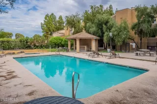 Photo #6: 6594682 Listing