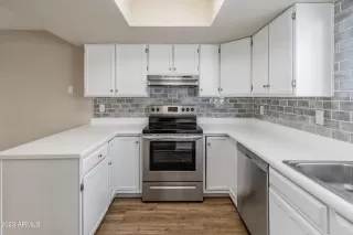 Photo #3: 6594871 Listing