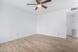 Photo #6: 6594903 Listing 