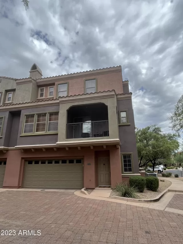 MLS: 6595048 Condo For Sale