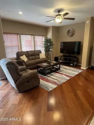 Photo #4: 6595048 Listing