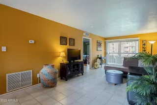 Photo #4: 6595130 Listing 