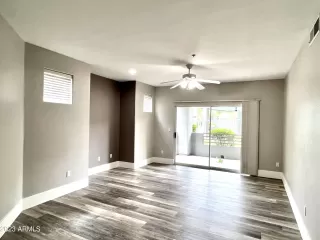 Photo #6: 6595150 Listing 