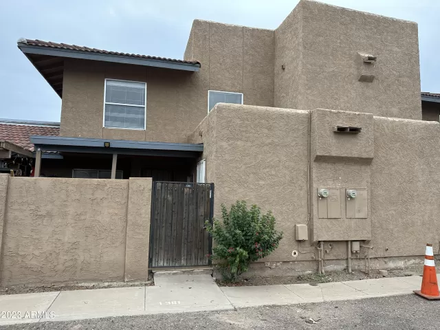 MLS: 6595159 Condo For Sale