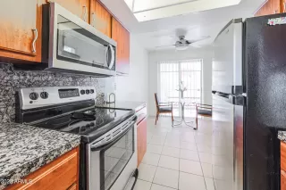 Photo #3: 6595316 Listing