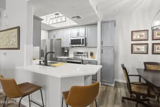 Photo #3: 6595366 Listing