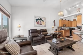 Photo #2: 6595405 Listing 