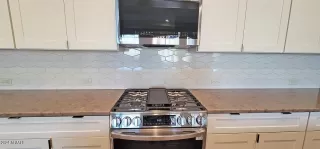 Photo #4: 6595637 Listing