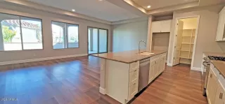 Photo #5: 6595637 Listing