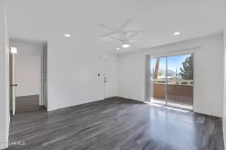 Photo #2: 6595717 Listing