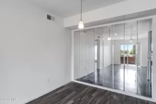 Photo #3: 6595717 Listing