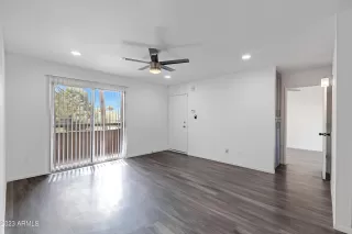 Photo #3: 6595720 Listing